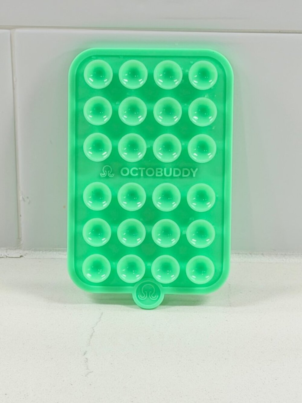 OCTOBUDDY Magnet MagSafe Silicone Suction Phone Mount — Spade Green